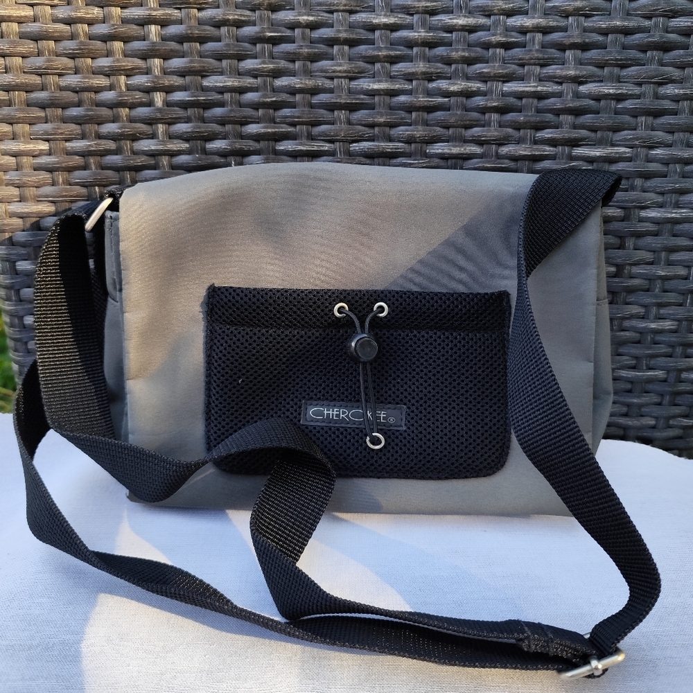 3/$25💙Cherokee Black and Gray Men's Messenger Bag